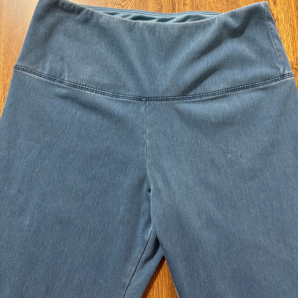 Suave Brand Revolutionary Tummy Control Blue Leggings Sz. M - Picture 3 of 8